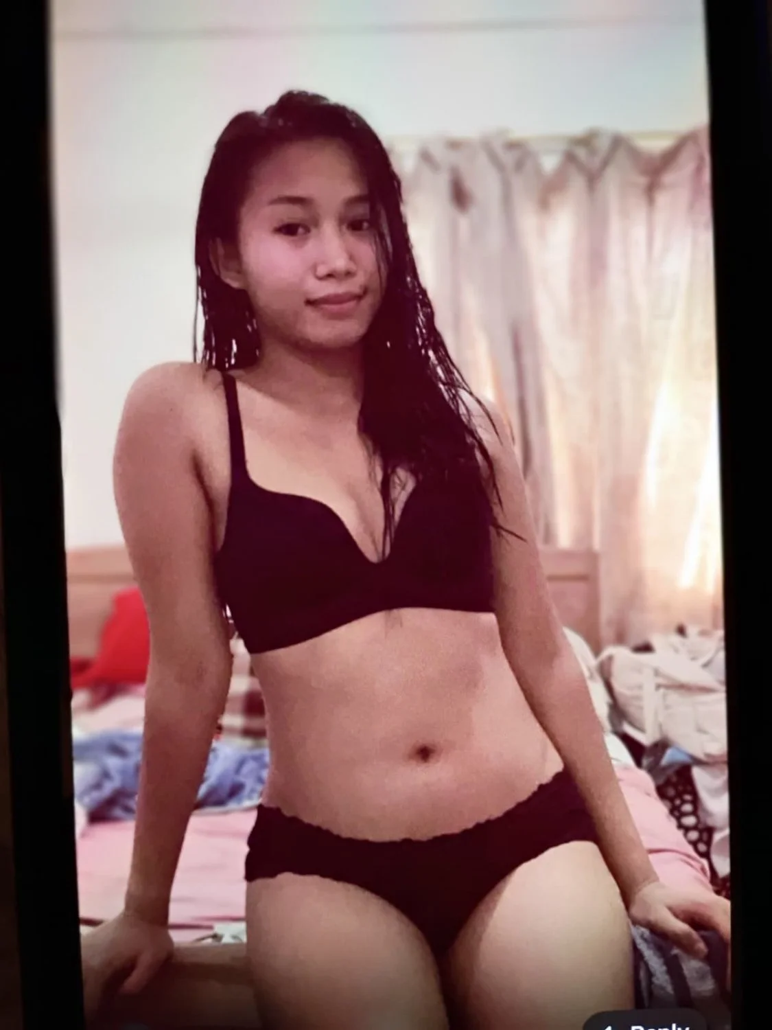 Sexy filipina image 2