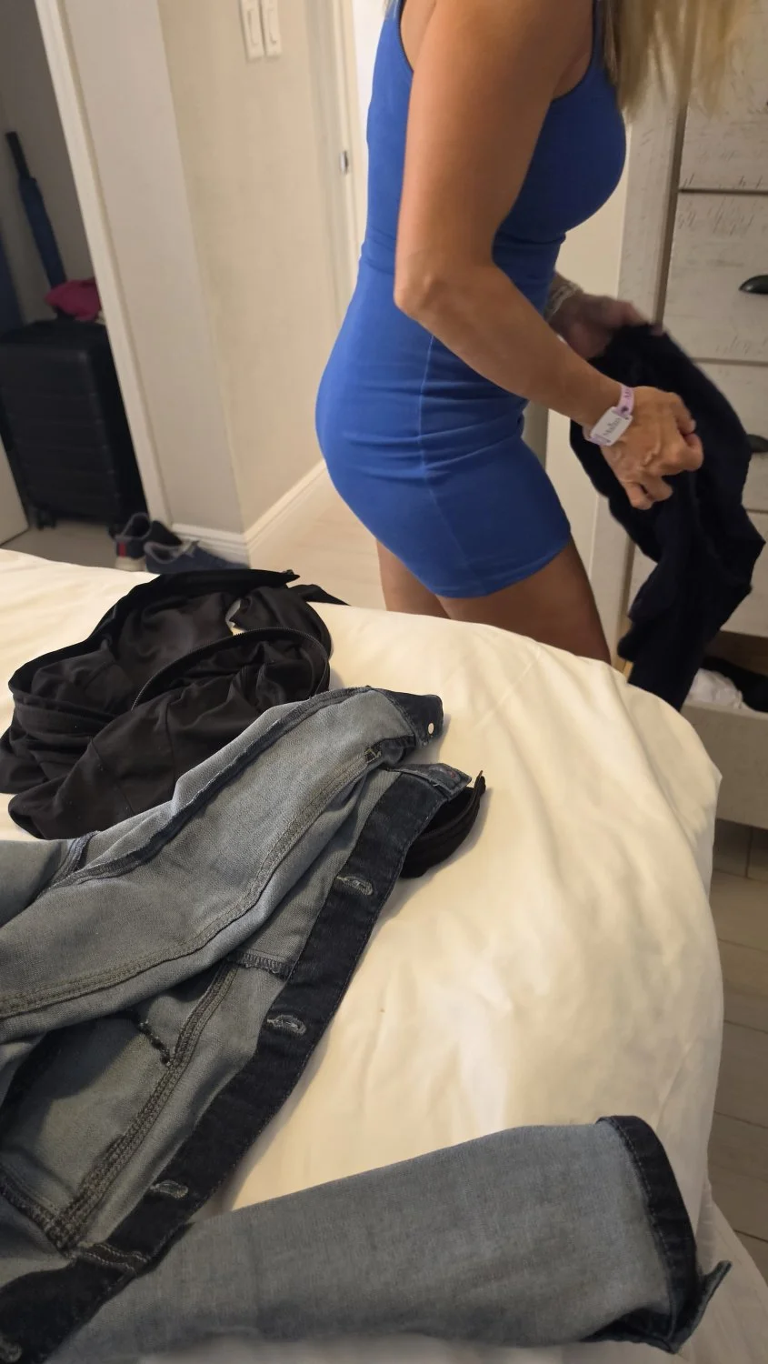 What a body, sexy fit MILF image 32