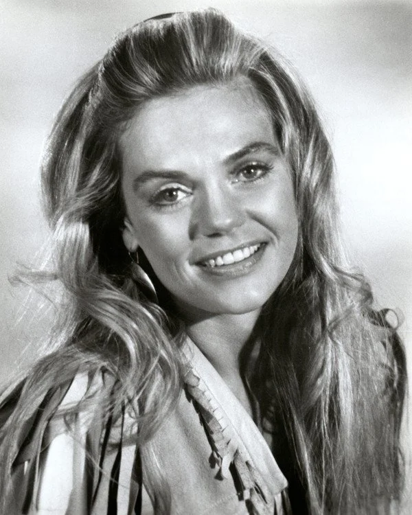 Beautiful Dyan Cannon image 21