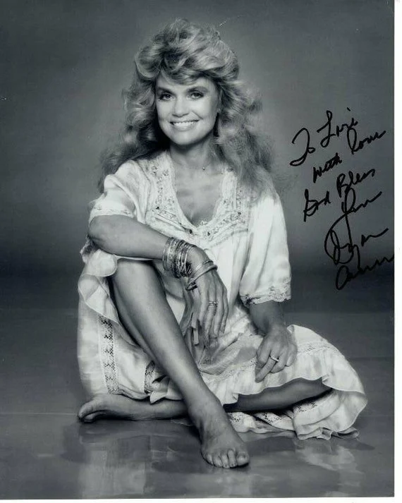 Beautiful Dyan Cannon image 26