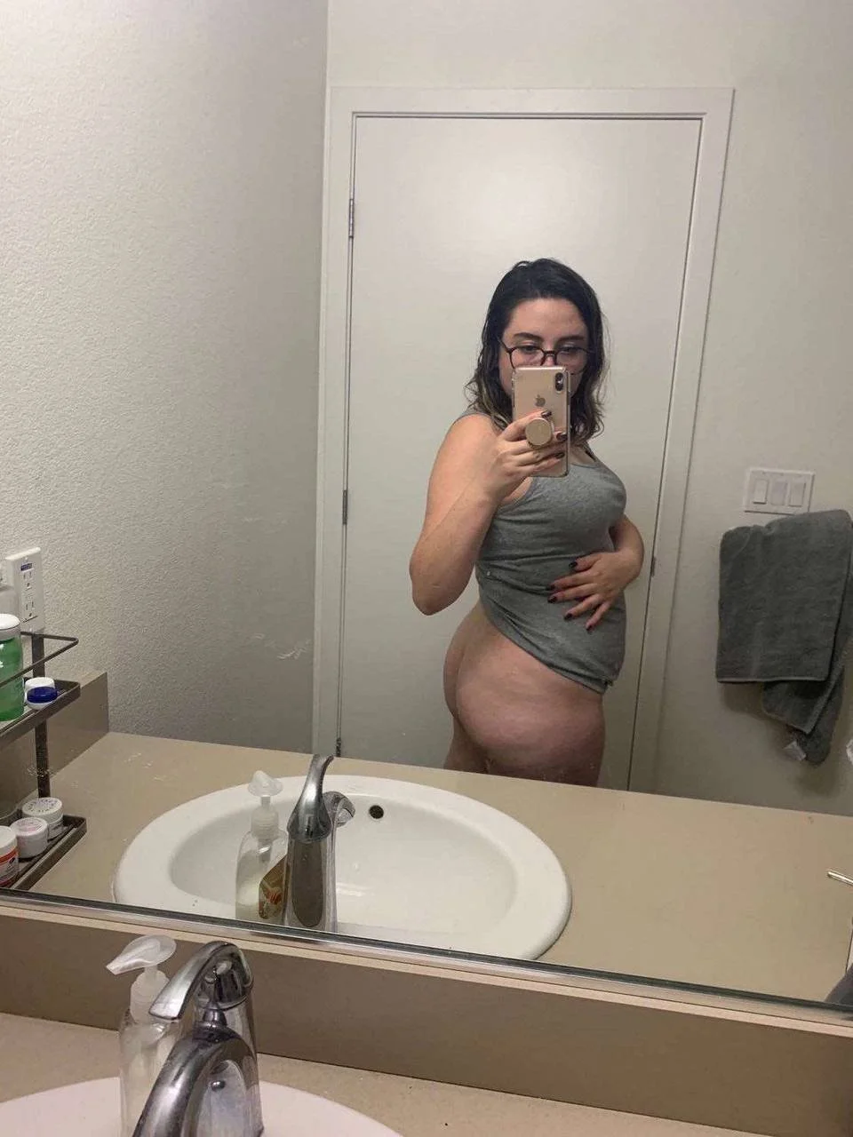 Cuck wants his gf to be a webslut image 8