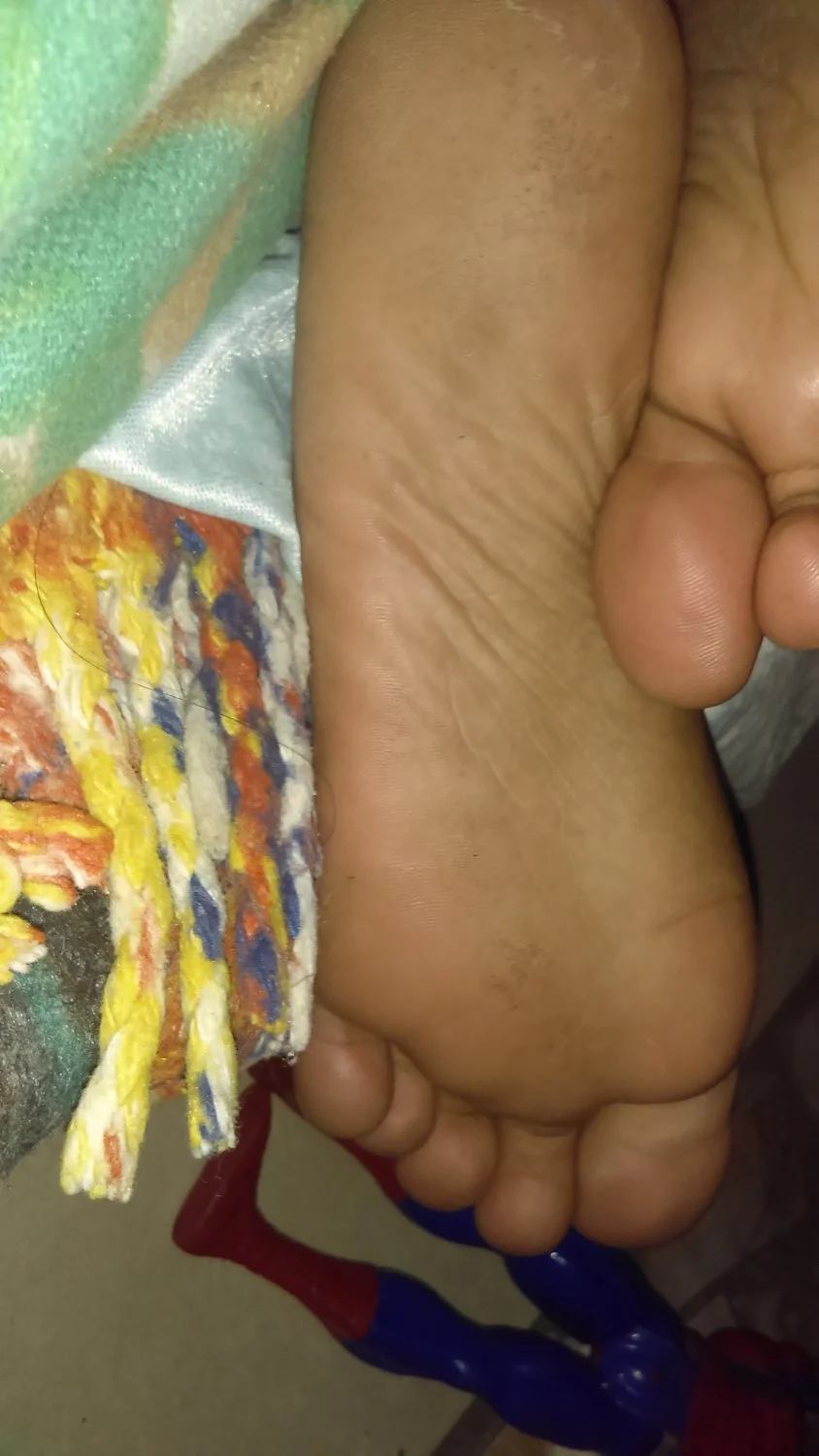 Footjob image 11