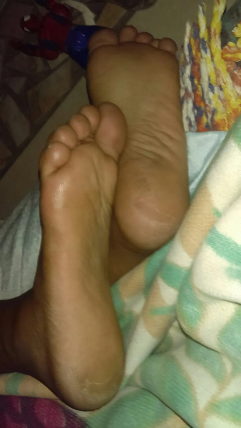 Footjob image 12