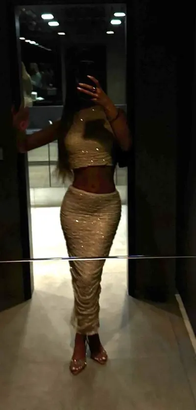 Ayse 23 willig im Club cover image