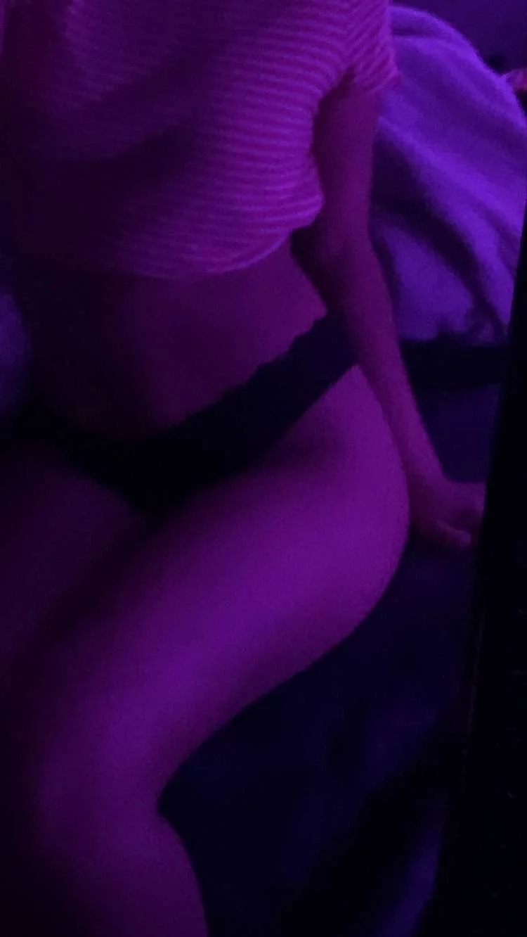 petite teen with bf leaked image 10