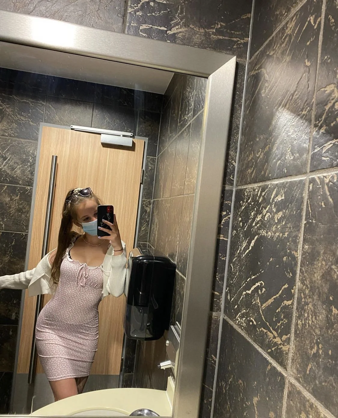 Big tit Slut Emelie Hesse 21 Brandenburg an der Havel main image