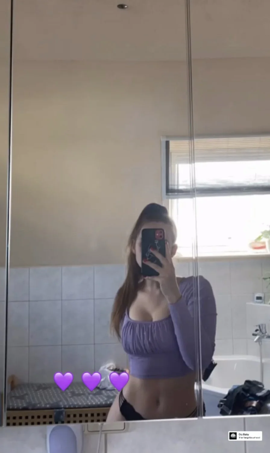 Big tit Slut Emelie Hesse 21 Brandenburg an der Havel image 6