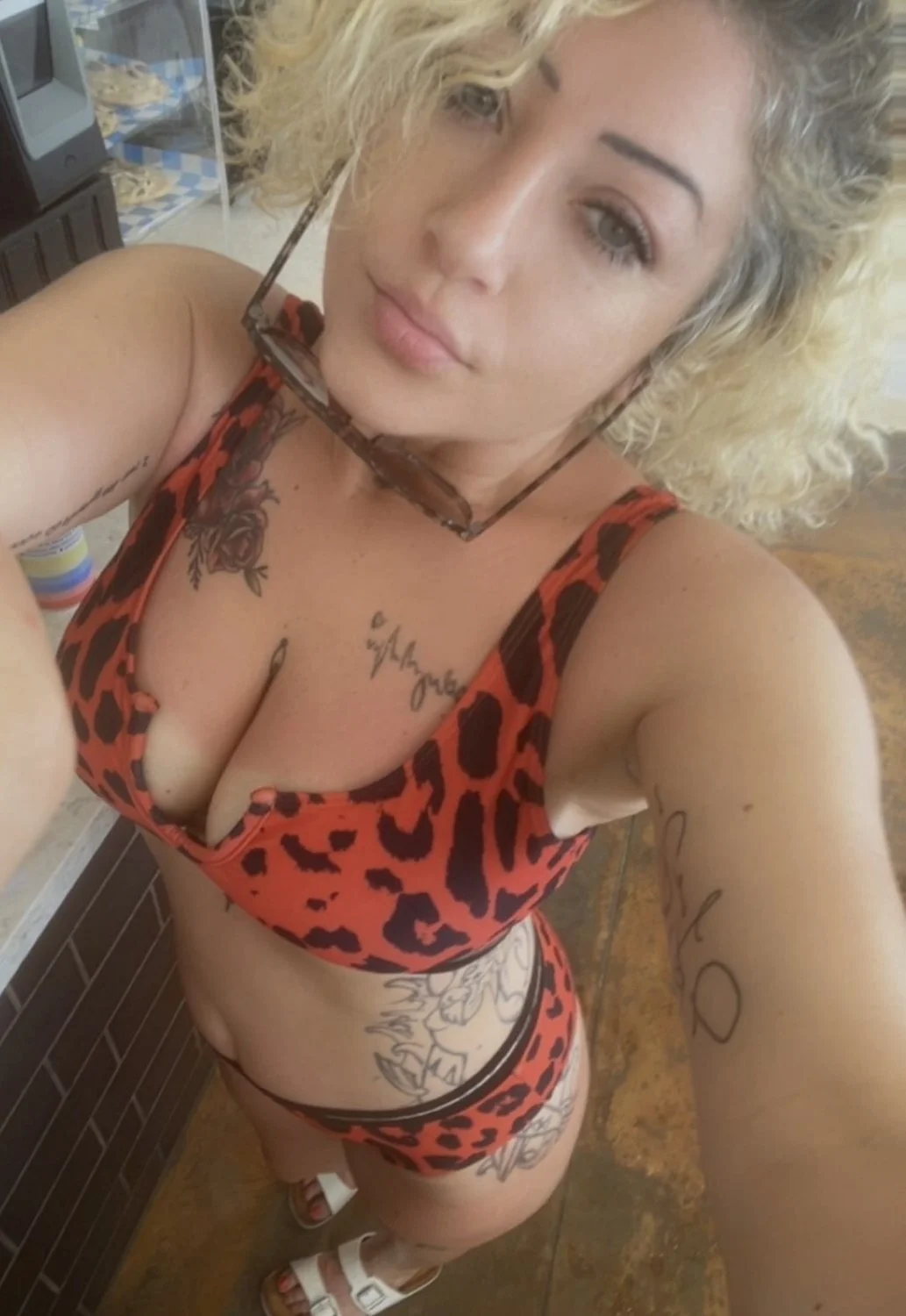 White whore Jacksonville, North Carolina image 4