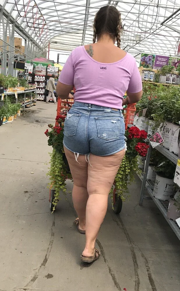 pawg milf image 17