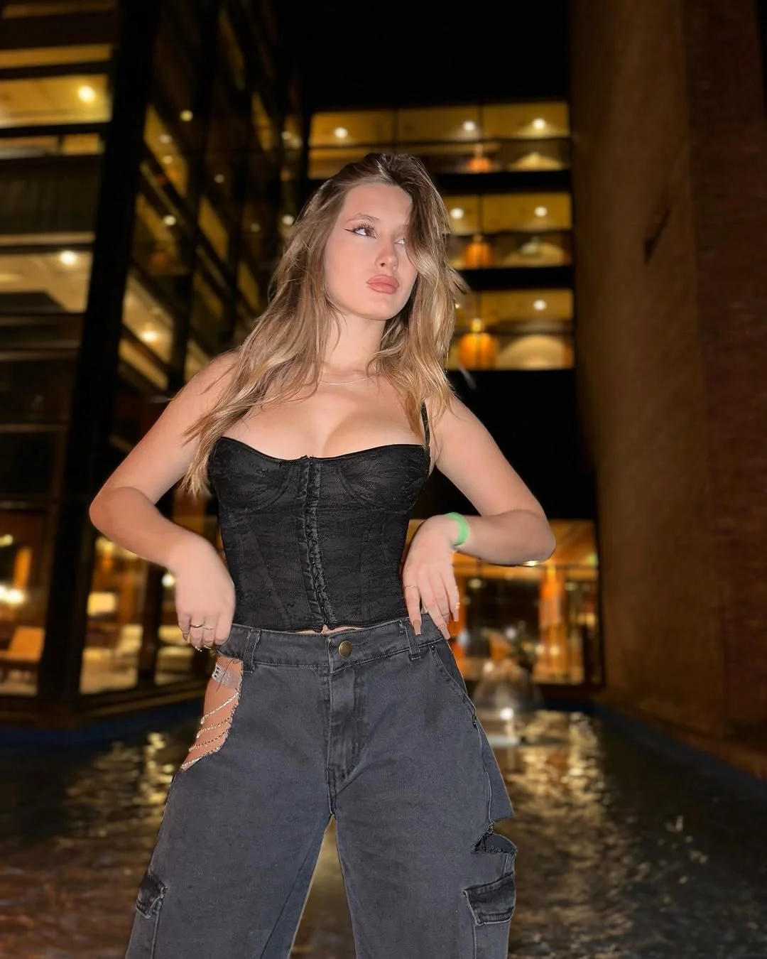 Lola Poggio 18 años image 4