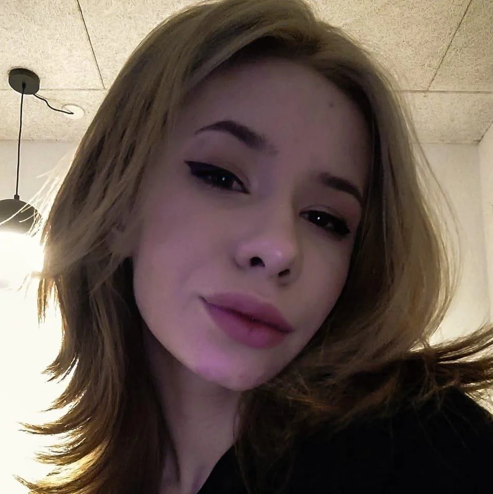 My 26yo gf - more views and likes will get you her nudes main image