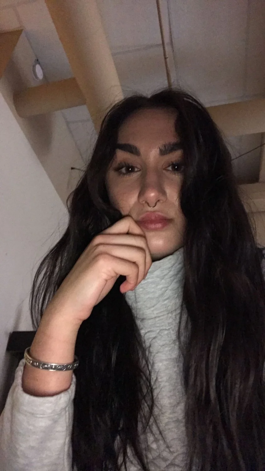 Webslut Olivia A image 24