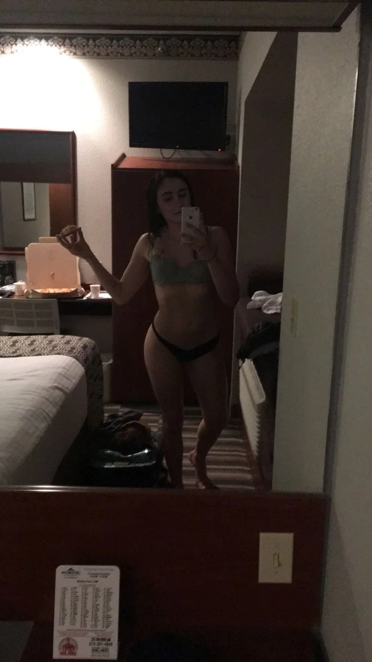 Webslut Olivia A image 28