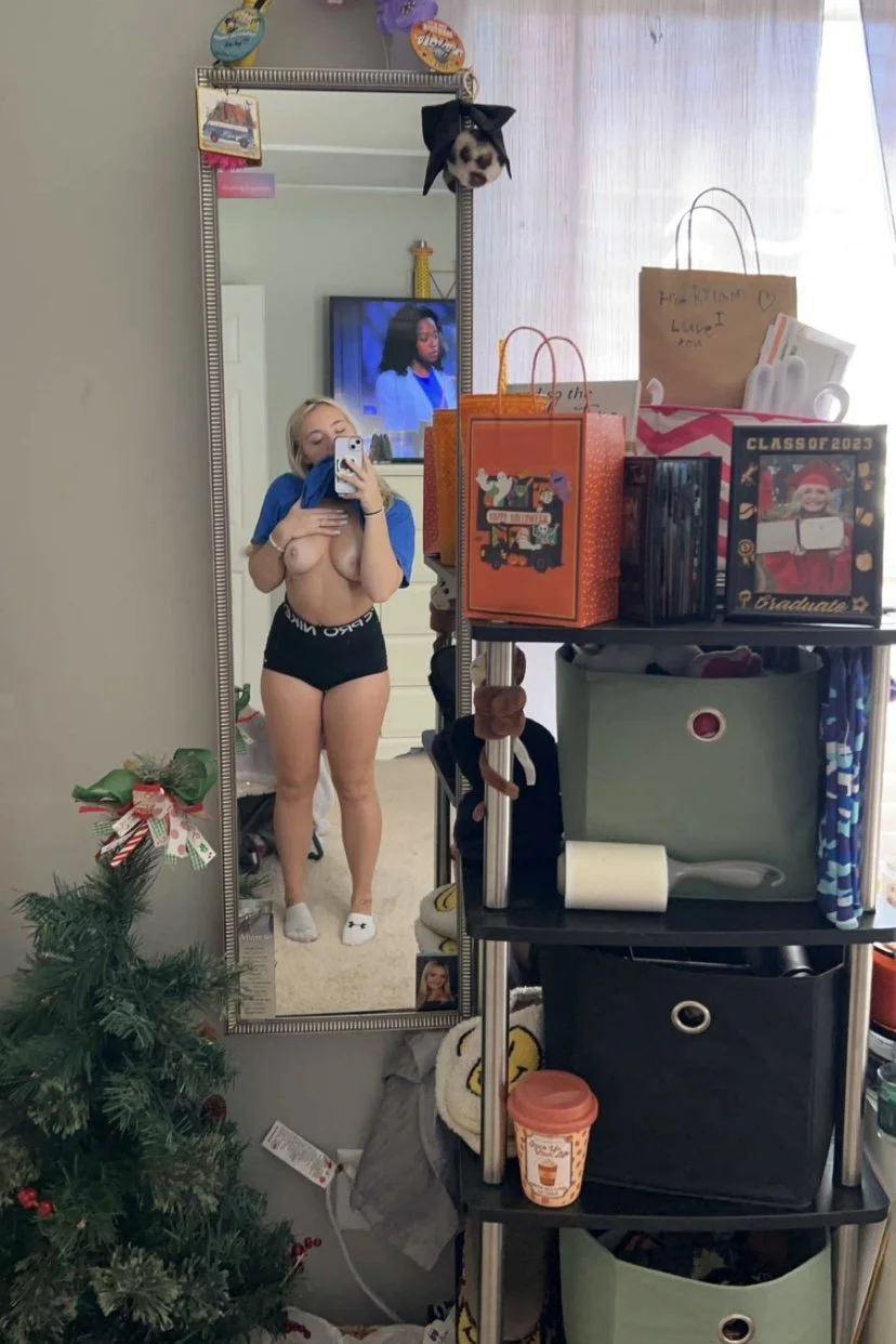 Blonde slut Argentina🇦🇷 image 17