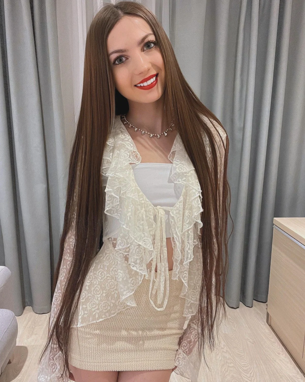 Loretta__Roze image 4