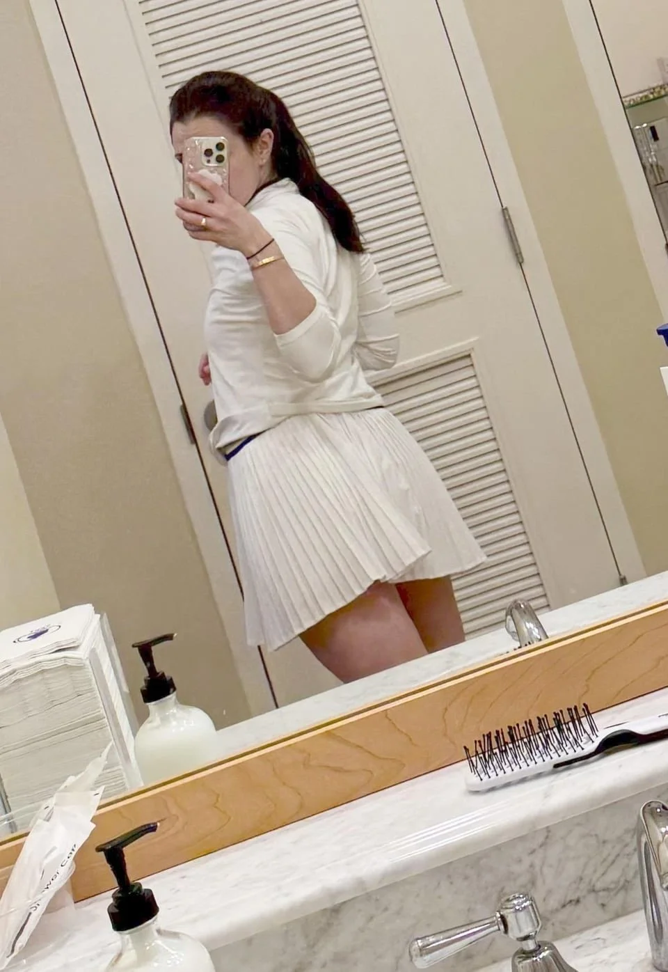 Preppy amateur MILF loves showing her lingerie image 3