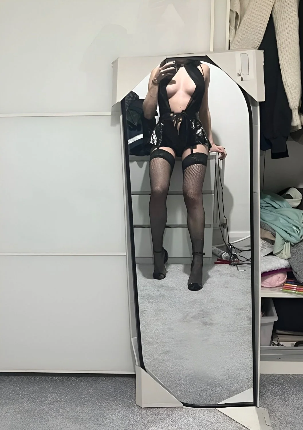 Stunning slut show her body tits ass. Caught image 10
