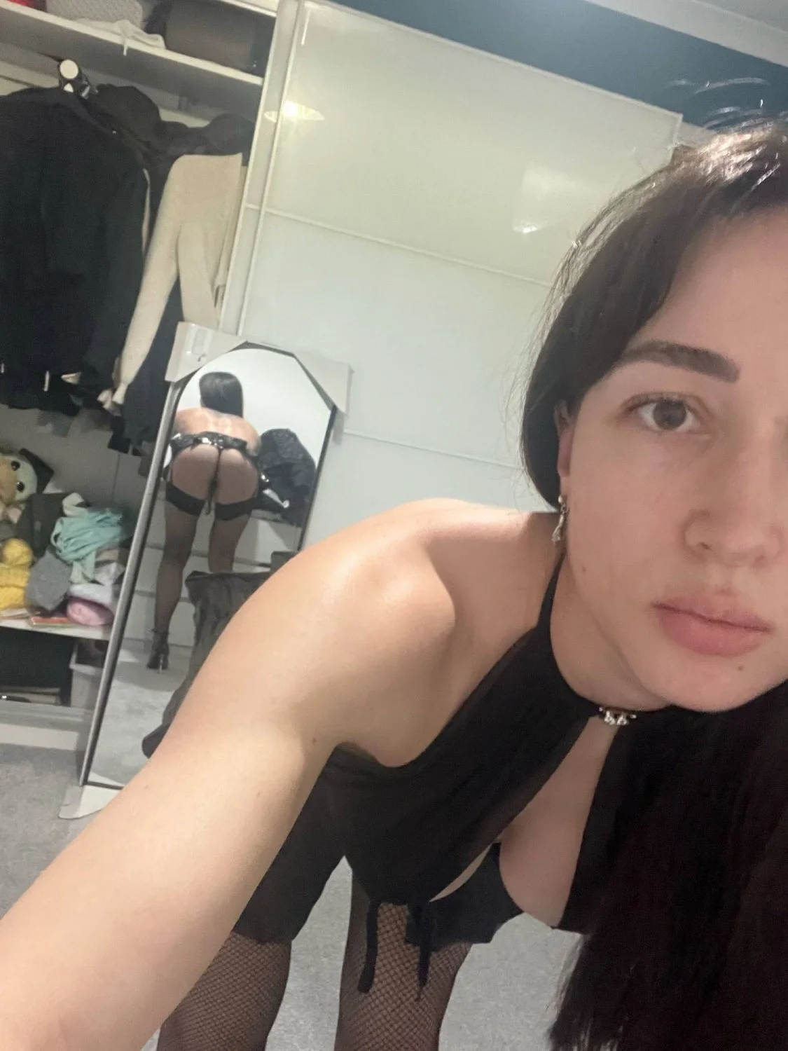 Stunning slut show her body tits ass. Caught image 18