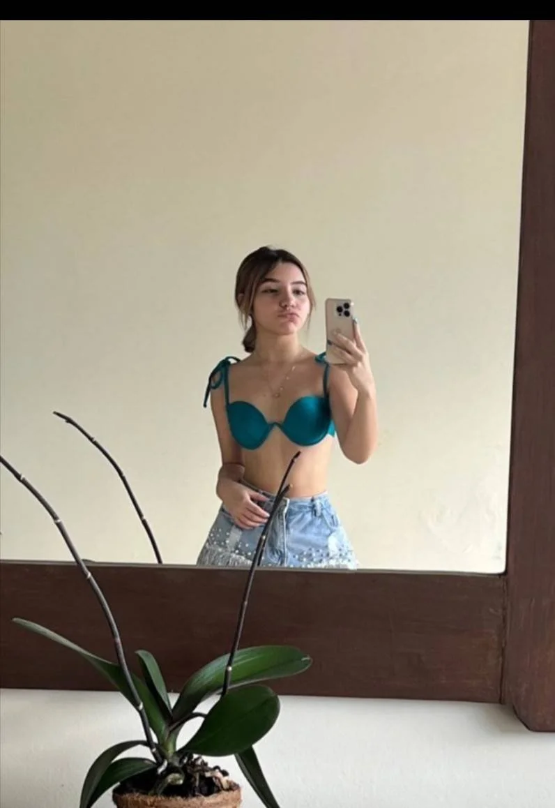 latina putita necesitada de verga image 4