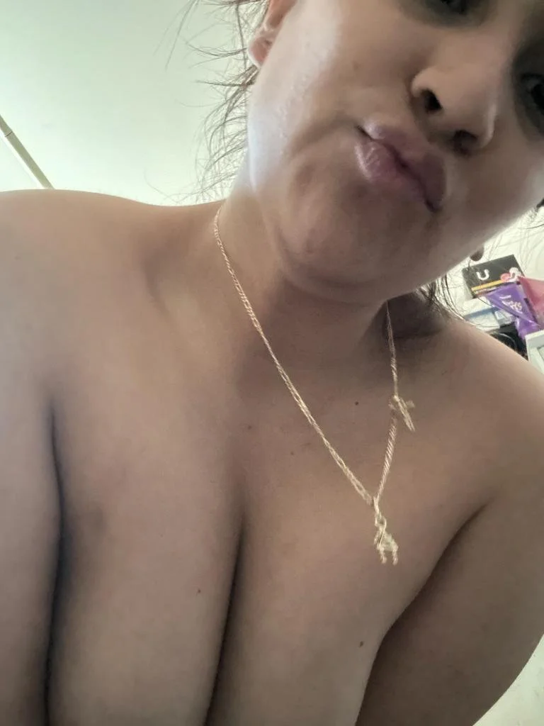 SoCal Slut Milf Karla image 11
