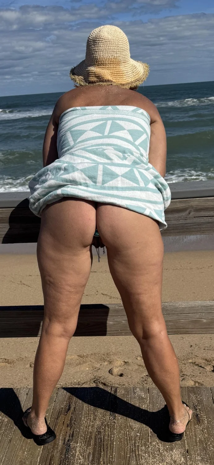 Gilf Beach Babe image 27