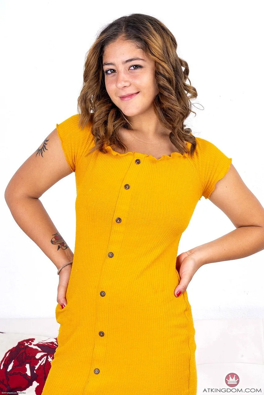 Teen parecida a actriz de miniespias JuliaBloom Atk Models image 30