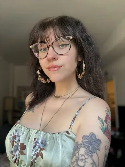 kayla plays with her pussy for you cover image