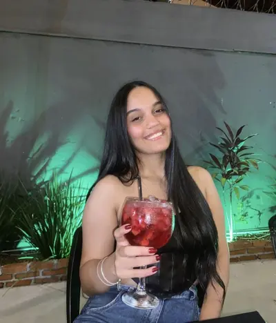 Novinha morena gostosa caiu na net se exibindo, safada mandou nudes e foi vazada por inscrito cover image