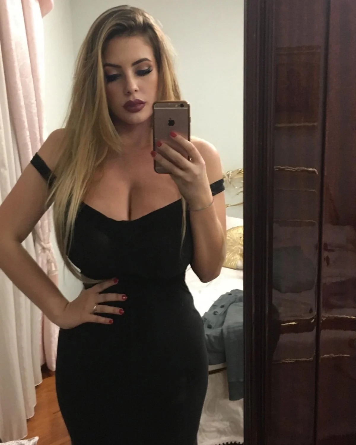 Italian Lali and her huge udders 1 image 30