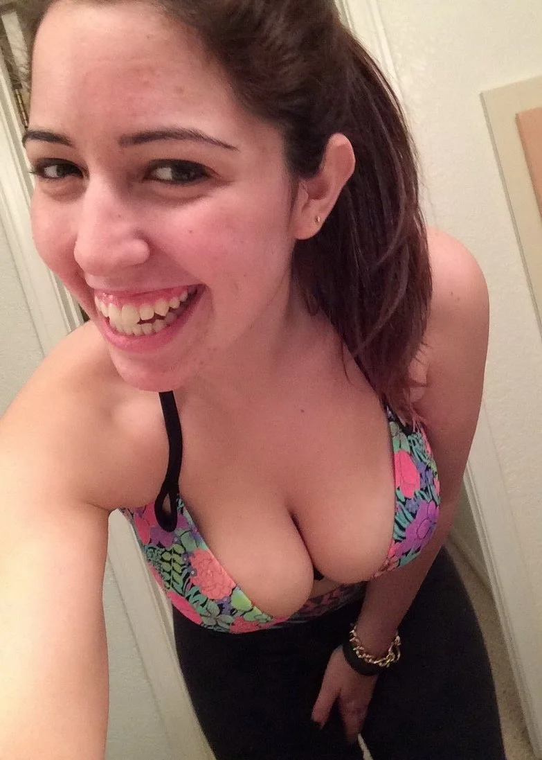 Big tits Kay image 2