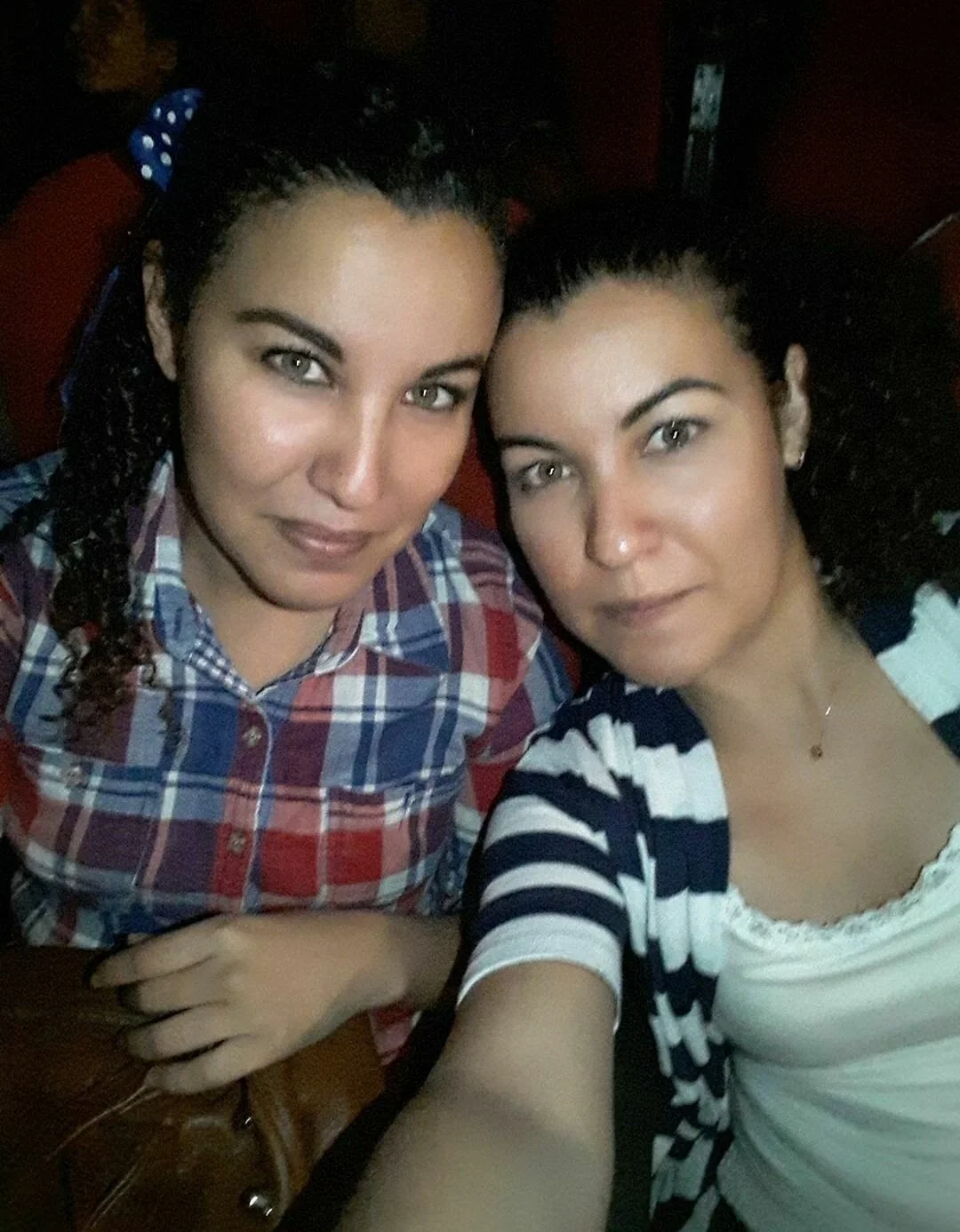 Mom and Daughter: ai request image 2