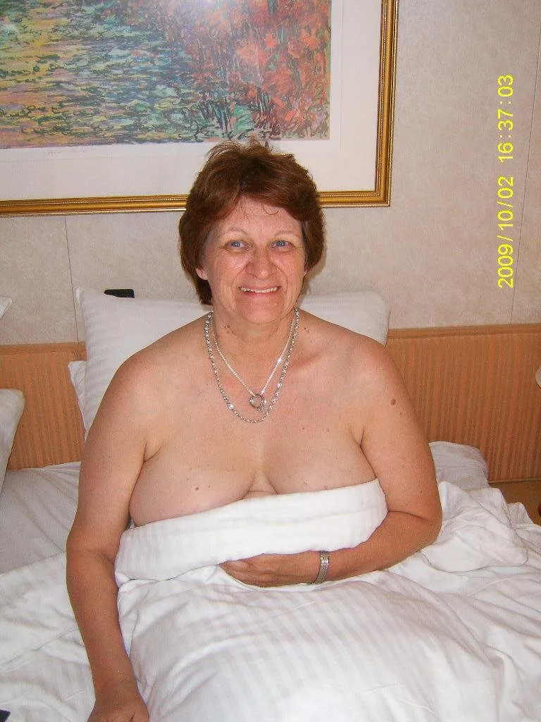 Cathy 68 44DD image 23