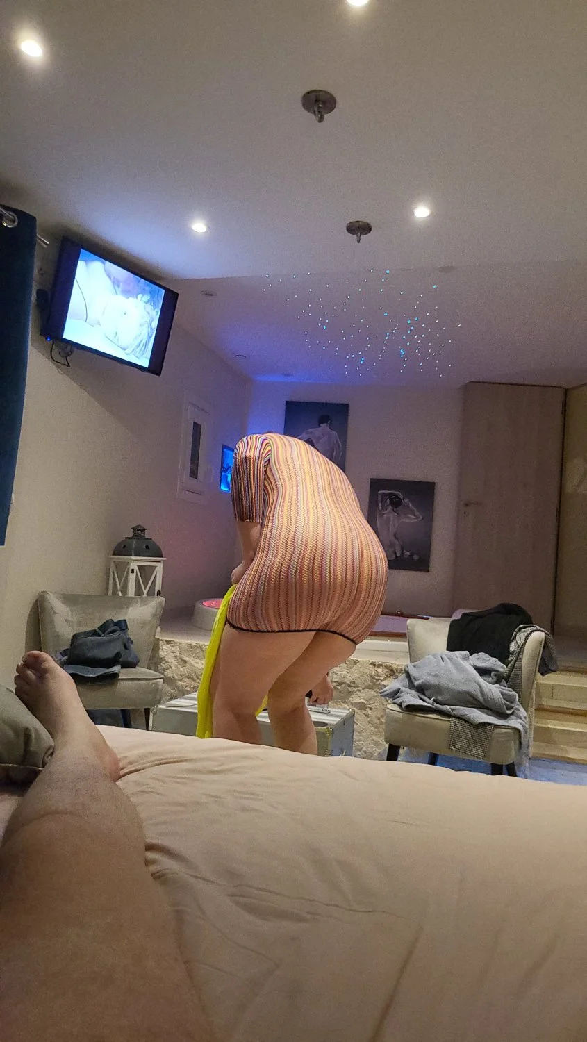 Chubby wife image 5