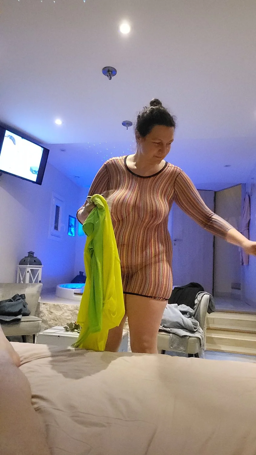 Chubby wife image 7