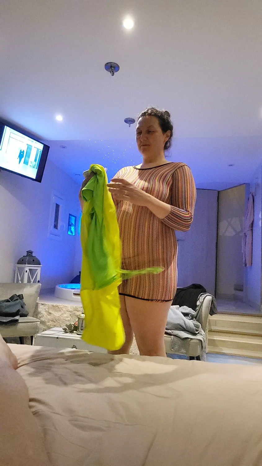 Chubby wife image 8