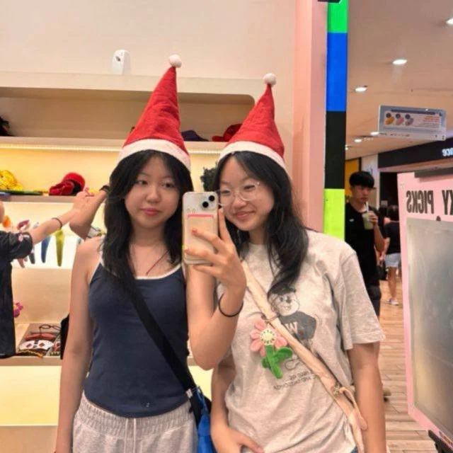 SG CHIJ XMM shows off her body image 2