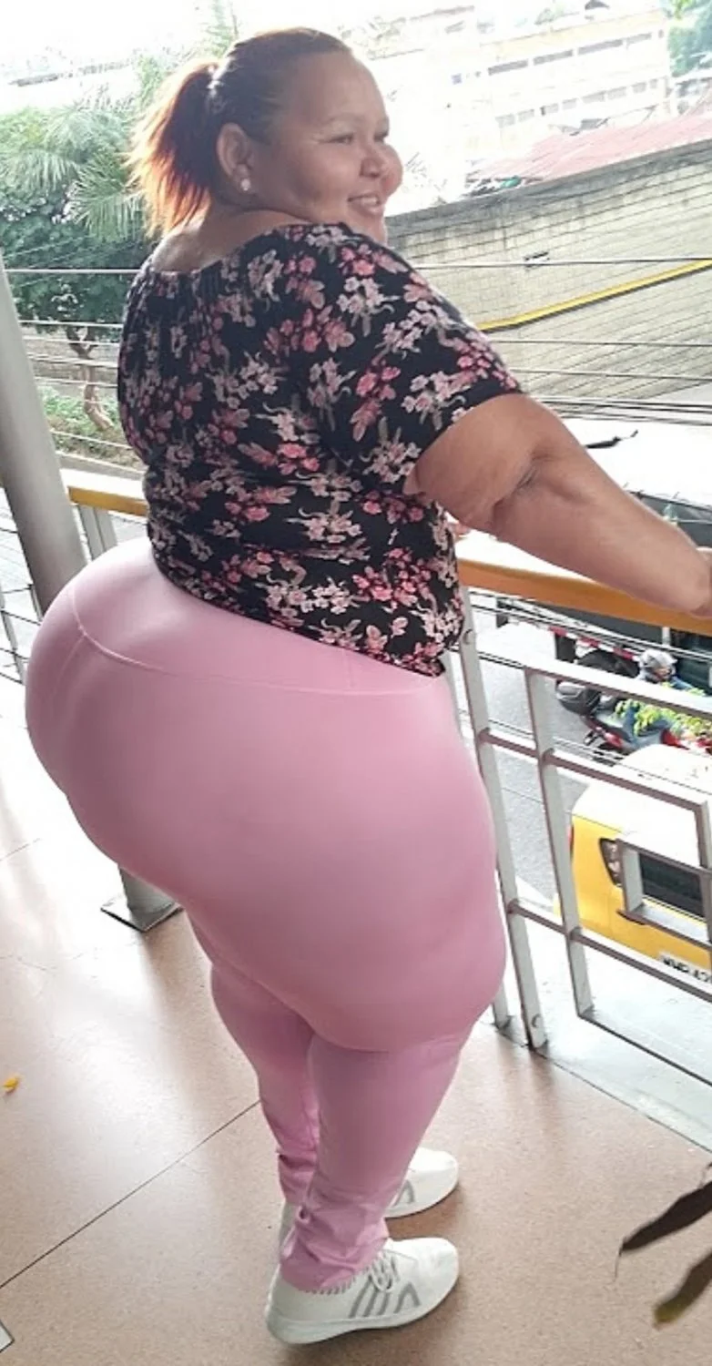 Th1cK chunKY c0lOmb1aN bBw bootY !! main image
