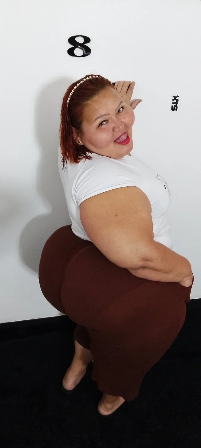Th1cK chunKY c0lOmb1aN bBw bootY !! image 5