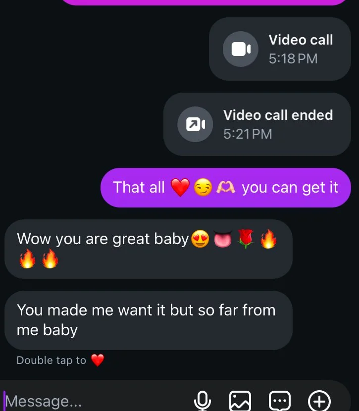 Ebony get FaceTime call couldn’t hold the cum on the call image 5