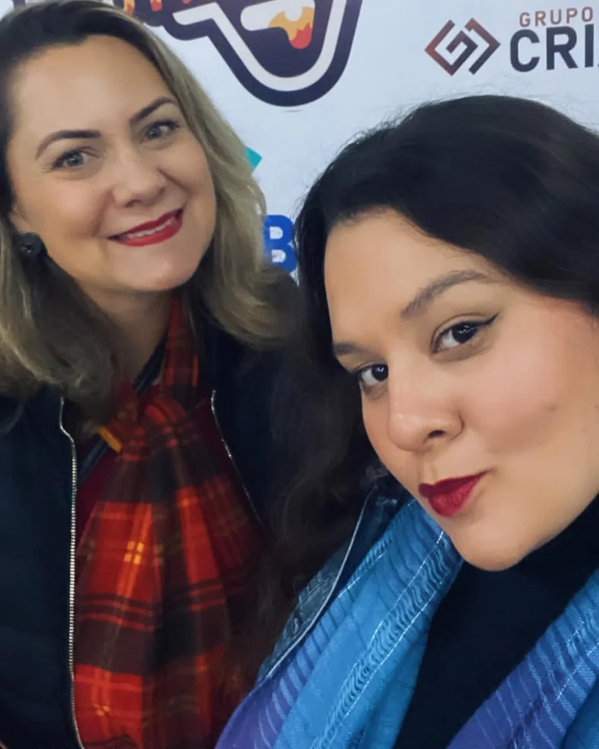 Loira casada, mãe de familia, mas adora levar rola de rapazes mais novos. image 13