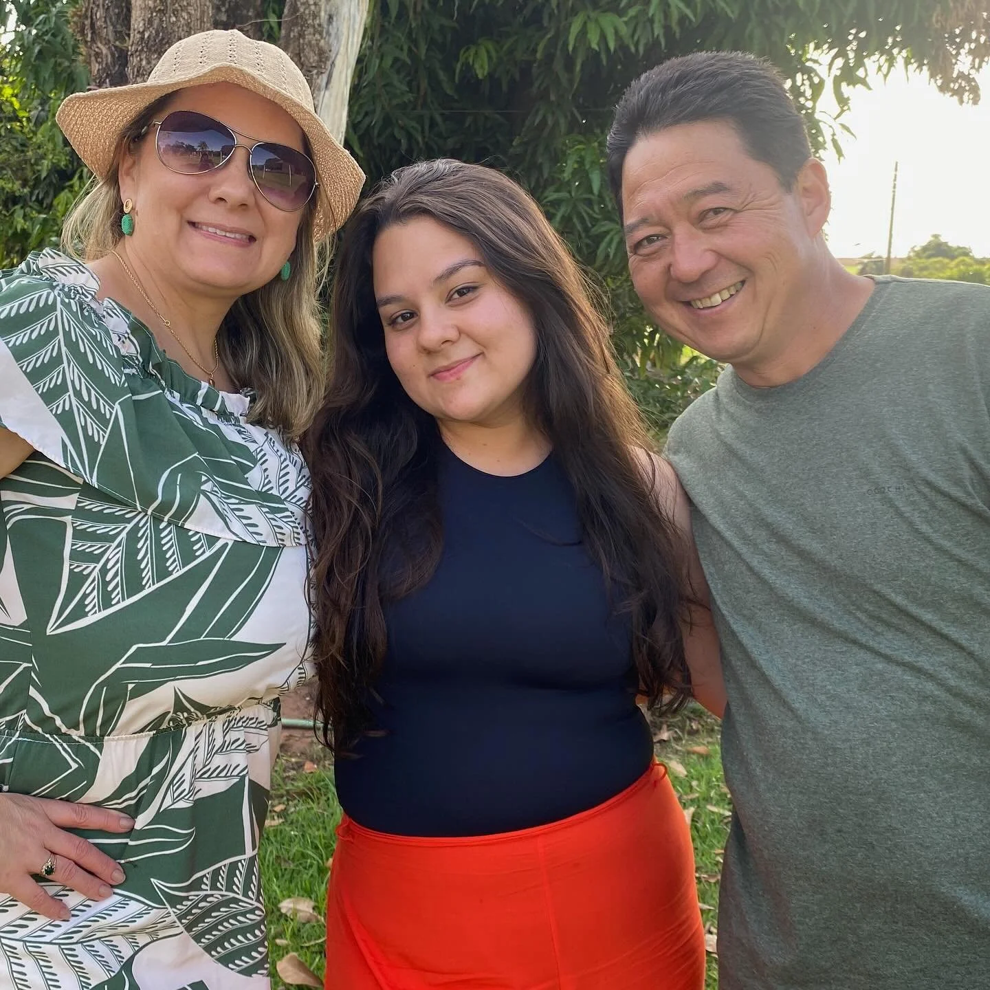 Loira casada, mãe de familia, mas adora levar rola de rapazes mais novos. image 14