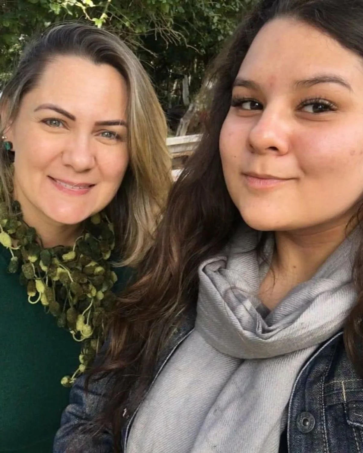 Loira casada, mãe de familia, mas adora levar rola de rapazes mais novos. image 16