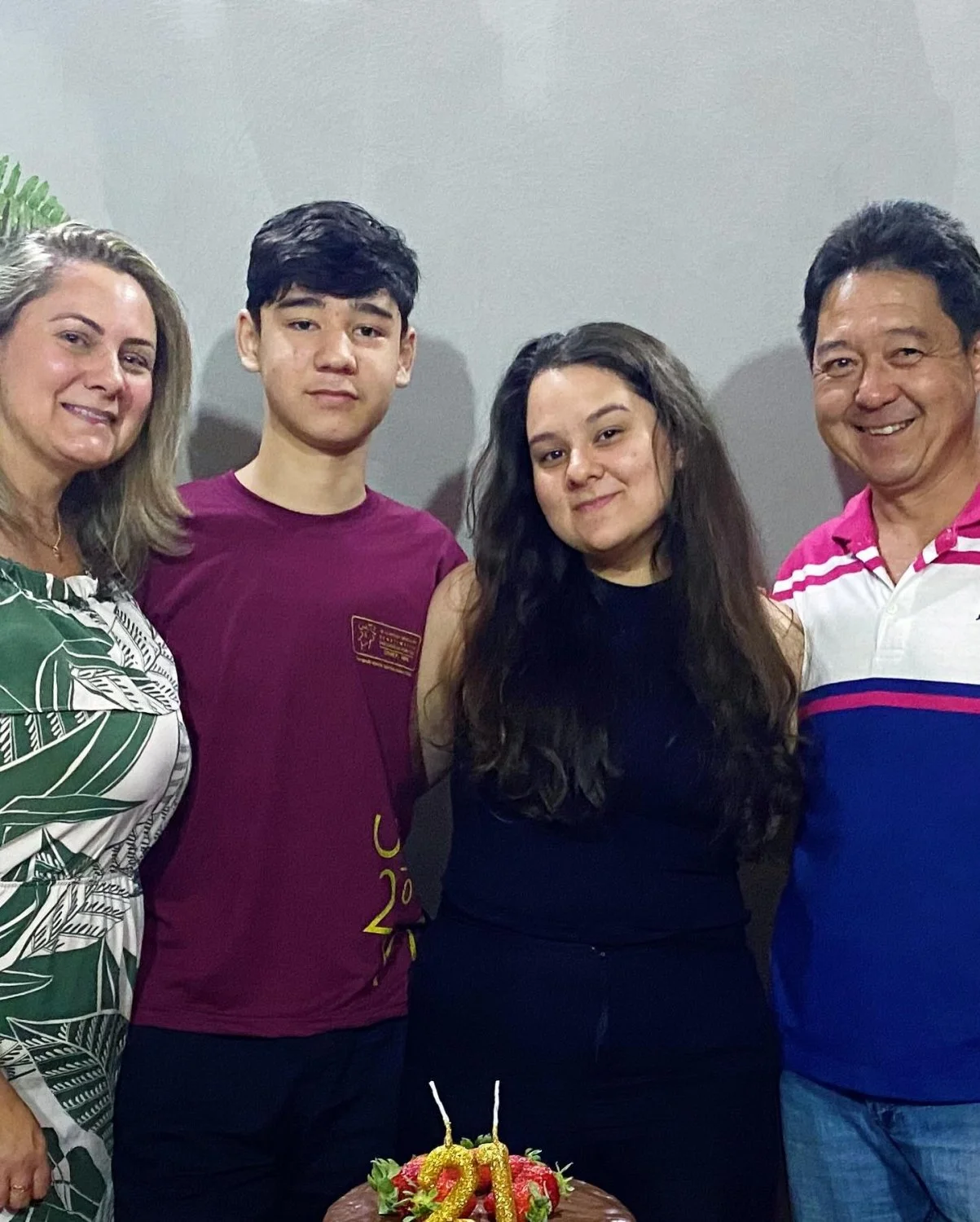 Loira casada, mãe de familia, mas adora levar rola de rapazes mais novos. image 17