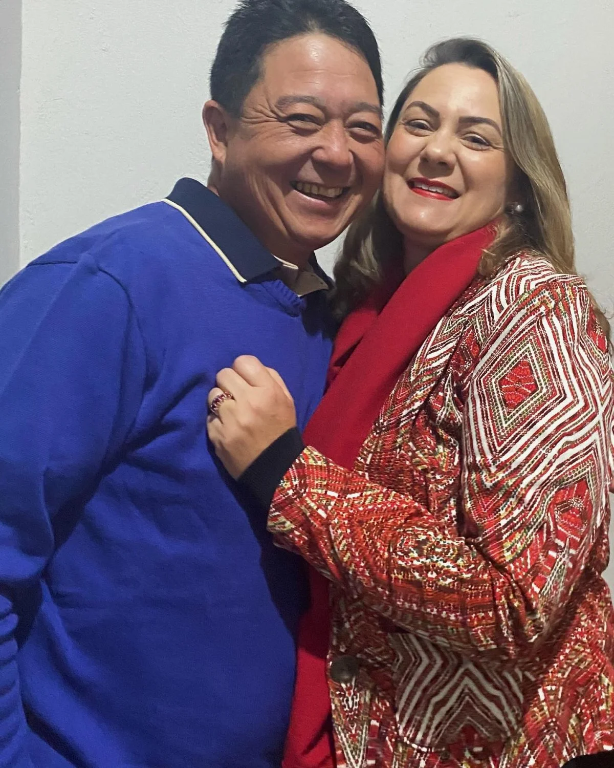Loira casada, mãe de familia, mas adora levar rola de rapazes mais novos. image 19
