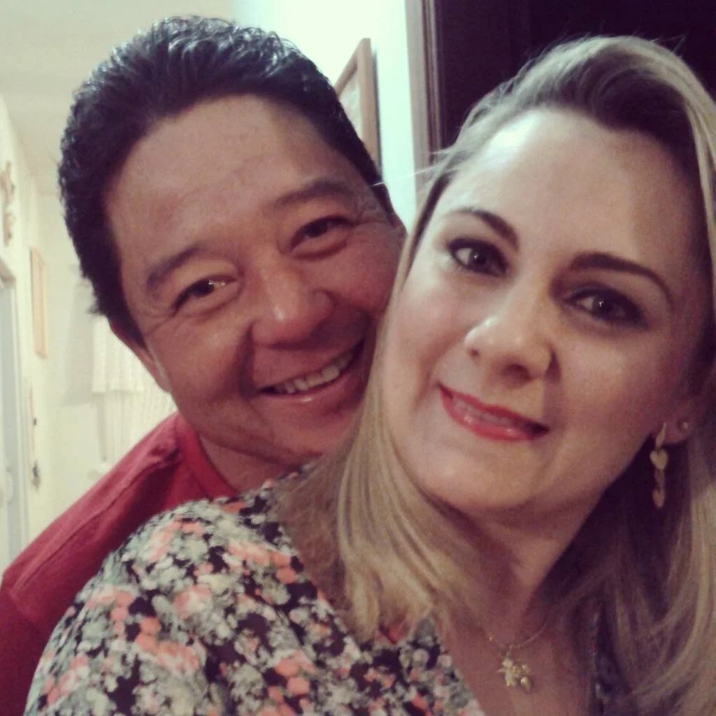 Loira casada, mãe de familia, mas adora levar rola de rapazes mais novos. image 9