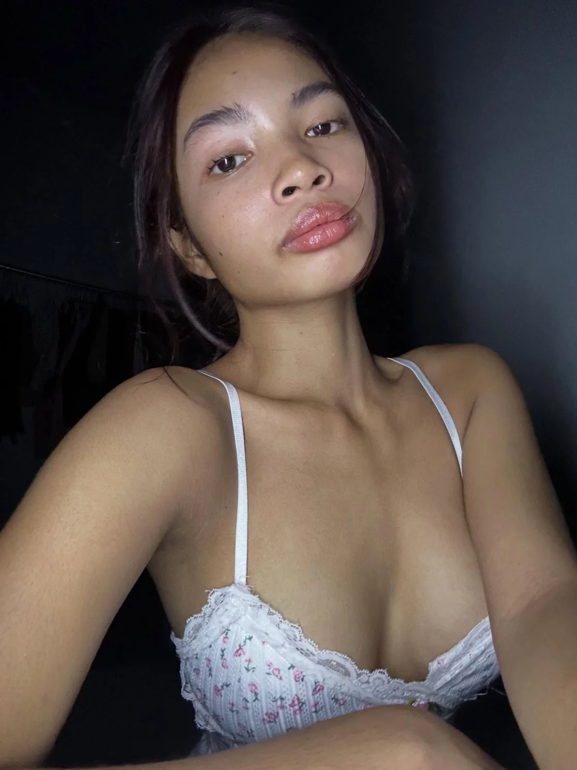 Fit Pinay Whore image 21