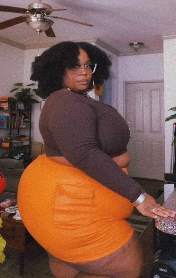I left her pussy and ass hole full of cum and she keeps coming back for more💦😍💦😍 image 3