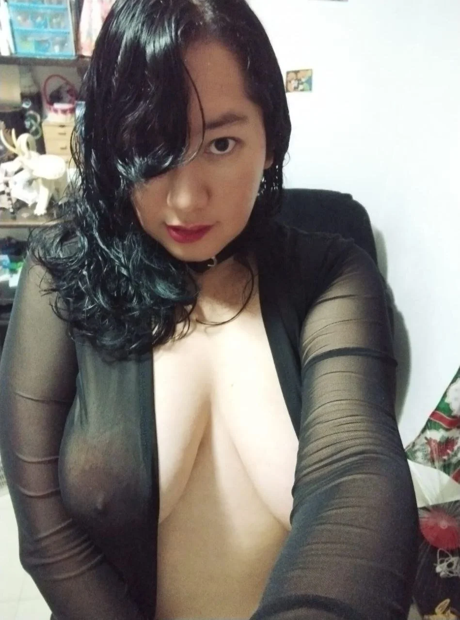 Samantha puta de cornudo exhibida image 3