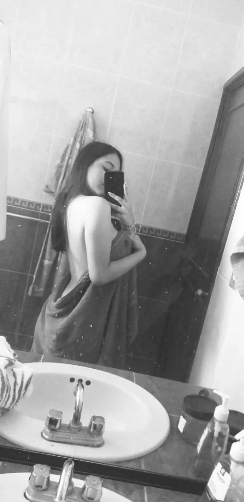 Putita perfecta culona y con grandes tetas pack image 3