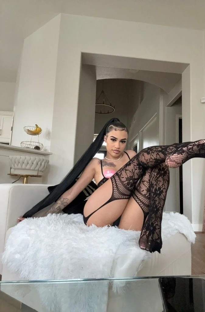 Petite htx slut image 3
